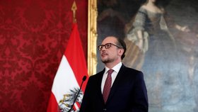 Novým rakouským kancléřem je diplomat Schallenberg. Vybral si jej končící Kurz