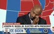 Komentátor americké CNN Van Jones pláče dojetím v přímém přenosu v reakci na vítězství Joea Bidena v prezidentské volbě