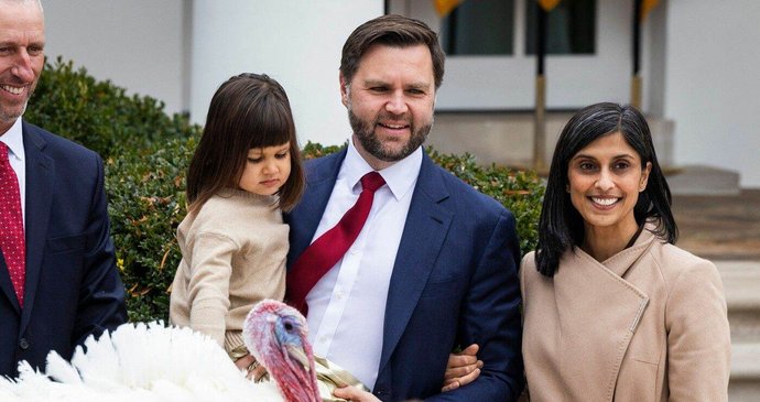 JD. Vance s manželkou Ushu a dcerkou Mirabel