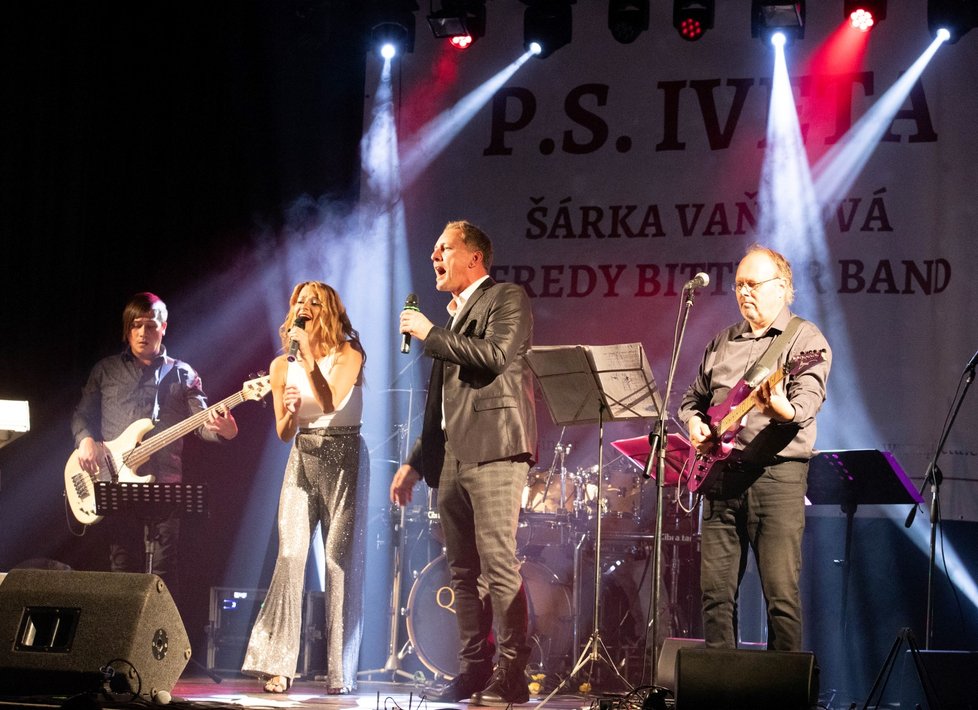 Šárka Vaňková si s Petrem Vondráčkem zazpívali.