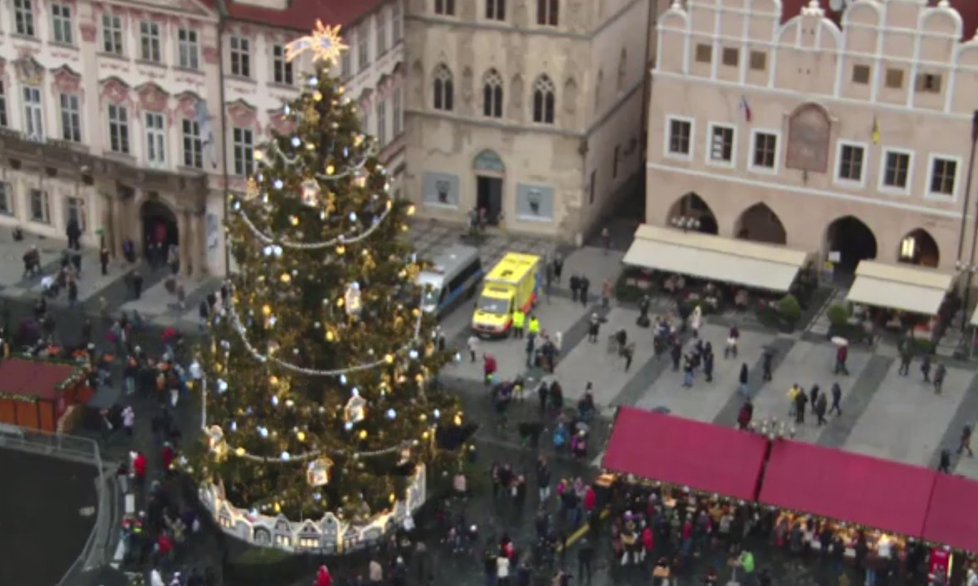 Vánoční trhy na Staroměstském náměstí pohledem živého vysílání Blesku