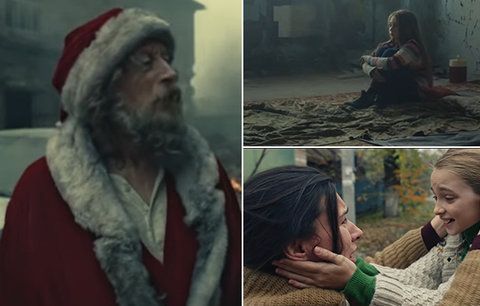 Santa vyhýbající se kulkám a opuštěné plačící dítě: Děsivé vánoční video šokovalo svět