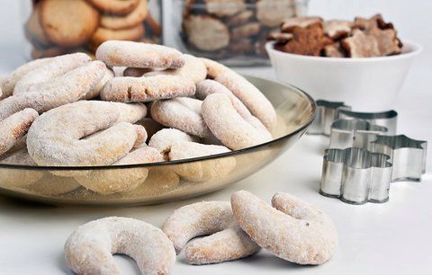 Vanilkové rohlíčky s ořechy: Recept od šéfkuchaře a co dělat, když se těsto drolí?