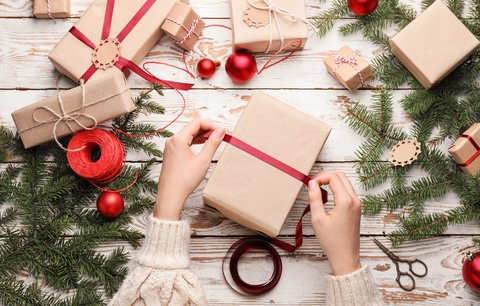 Vánoční dárky přesně na míru: Ty nejlepší tipy pro vaši rodinu i domácího mazlíčka