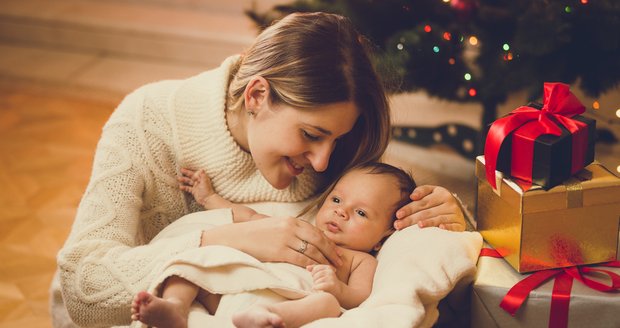 Originální nápady: 5 tipů, jak si užít první Vánoce vašeho miminka