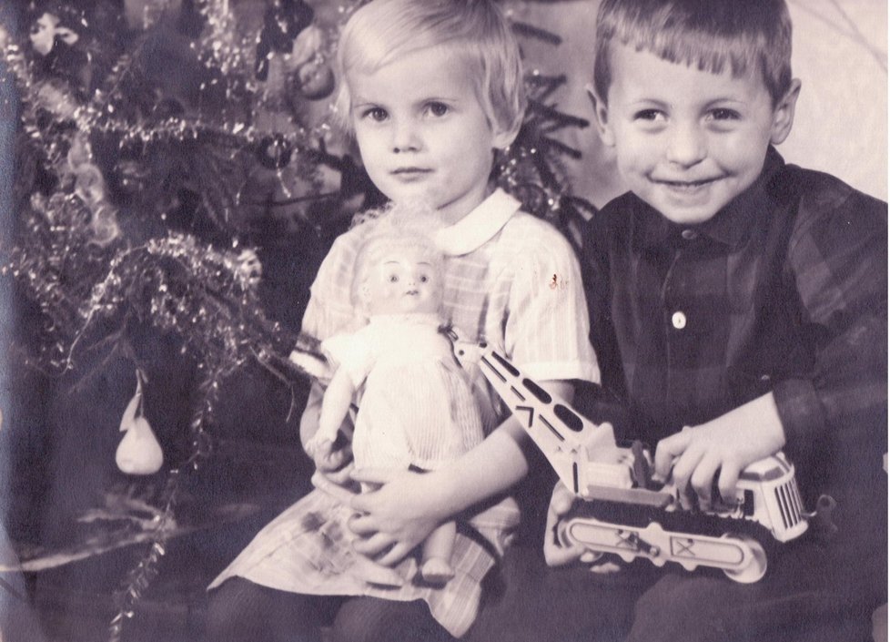 Vánoce za totáče: Rok 1968 a bohaté Vánoce čtenáře Petra a jeho sestry