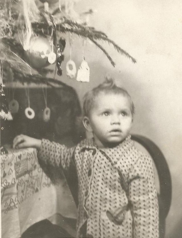 Vánoce za totáče: Paní Jarka zaslala své foto z roku 1952
