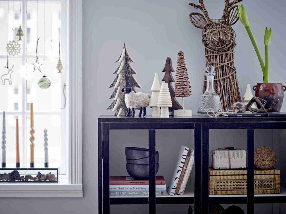Vánoce v přírodním stylu jsou letos největším hitem. K tomuto stylu se hodí nejrůznější dřevěné dekorace.
