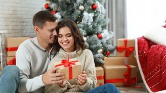 Muži nakupují vánoční dárky jinak než ženy. Tahle zpráva vás nepotěší Muži nakupují vánoční dárky jinak než ženy. Tahle zpráva vás nepotěší