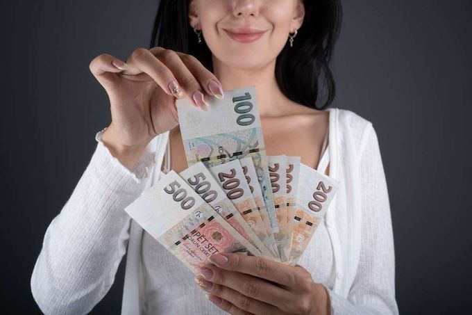 Kolik utratí průměrný Čech za Vánoce? Schválně, jestli vás stojí víc, nebo míň Kolik utratí průměrný Čech za Vánoce? Schválně, jestli vás stojí víc, nebo míň