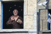 Apoštolové mezi námi: Živý orloj na Frýdlantsku láká stovky návštěvníků