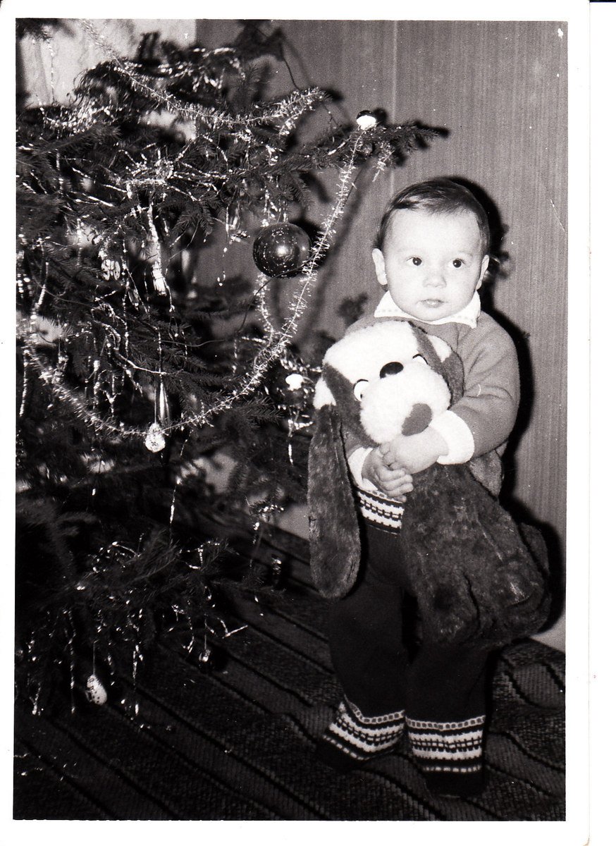 Vánoce 1978. Na snímku jsem já s plyšovým psem.