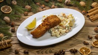 Kapr s knedlíkem a povidly aneb Jak se v průběhu let měnil český vánoční stůl Kapr s knedlíkem a povidly aneb Jak se v průběhu let měnil český vánoční stůl