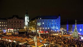 Průvodce adventními trhy v Brně: Kam na obří kolo, kde uvidíte unikátní betlém 