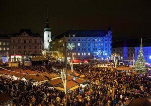 Přehledný průvodce adventními trhy: Brno uvítá kováře, mydláře i svíčkaře.