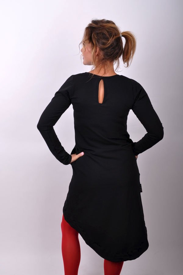 RoundiX dress BLACK long sleeve,1300 Kč, scura.cz