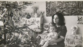 Vánoce v roce 1972. Paní Jarka zažila se svou mladší sestrou (tehdy 1,5letou) nečekané vánoční drama