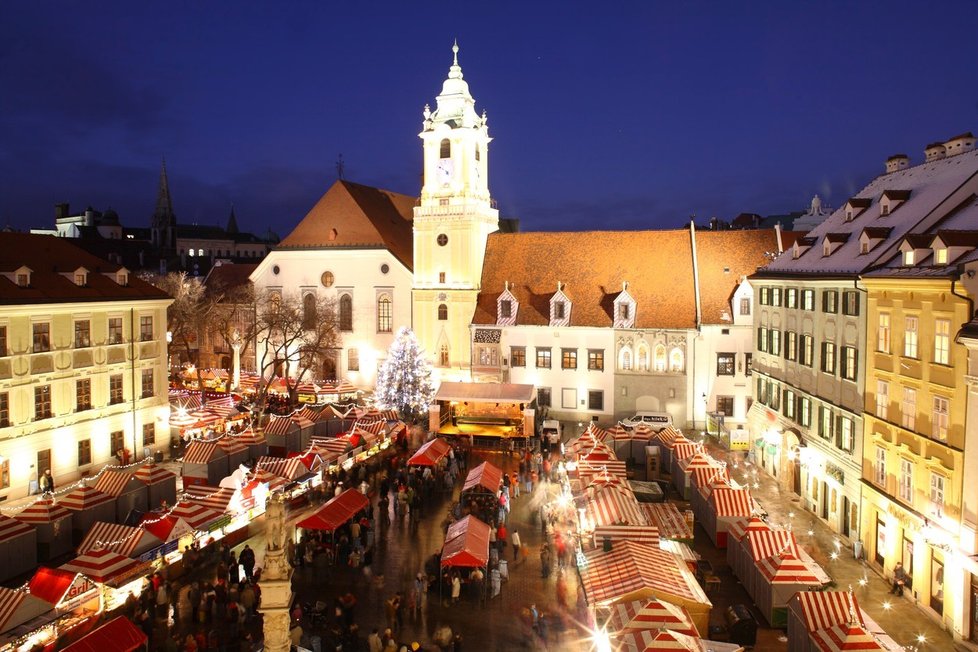 Vánoční trhy nezačnou co nevidět pouze v Praze na Staroměstském náměstí, ale také v dalších evropských městech. A skutečně stojí za to je navštívit...