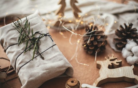 I malými krůčky vytvoříte pravou podstatu Vánoc. Jak udržitelně slavit tyto svátky?