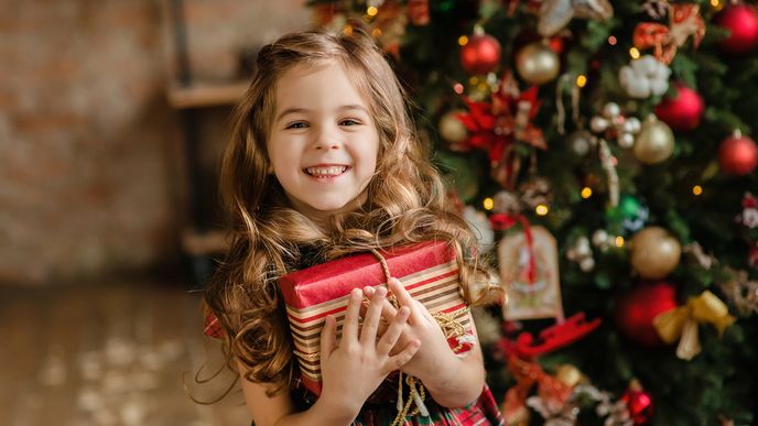 Které dárky letos zkrátka nesmí chybět pod vánočním stromečkem?