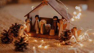 Nelhat a vyčkávat: Kdy a jak říct dětem pravdu o Ježíškovi? Nelhat a vyčkávat: Kdy a jak říct dětem pravdu o Ježíškovi?