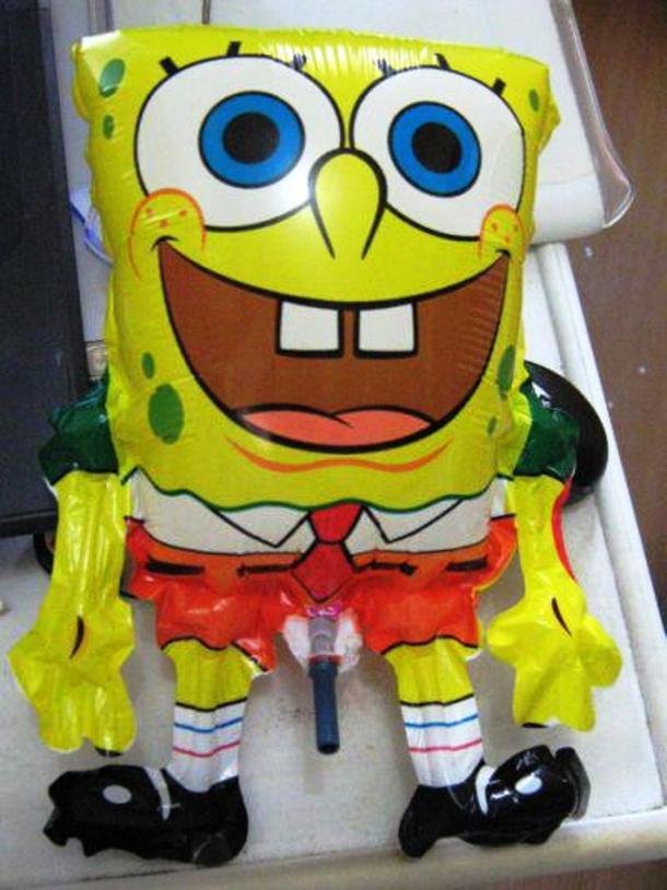 Copak má Spongebob v kalhotách?