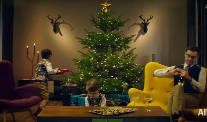 Vánoční spot Allianz