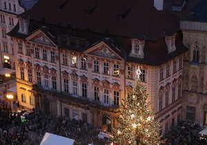 Vánoční trhy na Staroměstksém náměstí v celé své kráse. (26. listopad 2022)