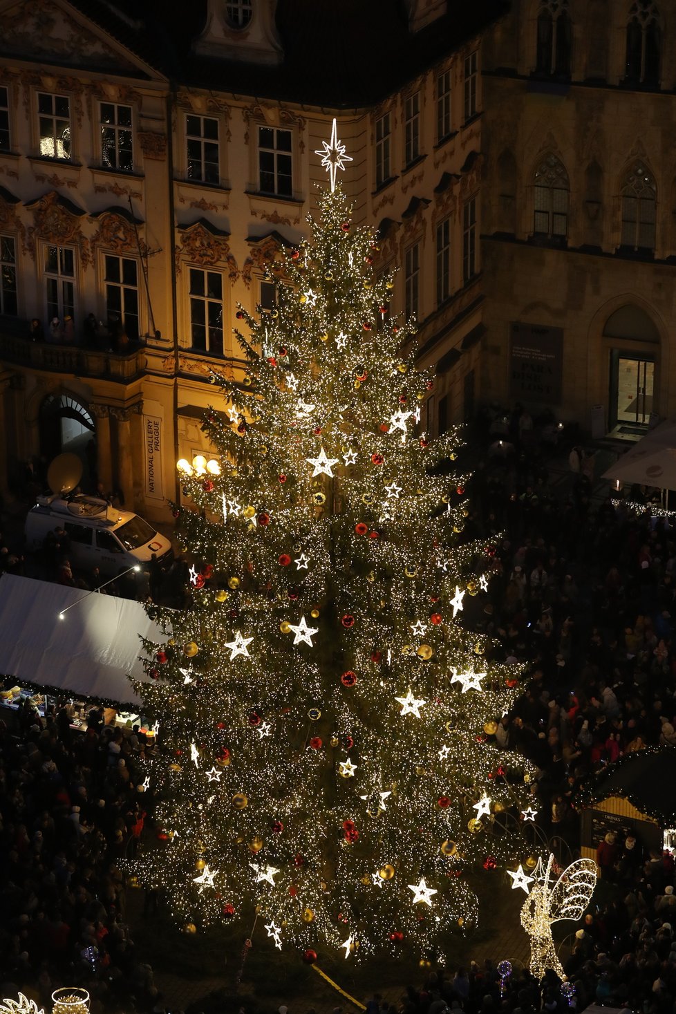 Vánoční trhy na Staroměstksém náměstí v celé své kráse. (26. listopad 2022)