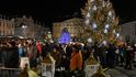 V loňském roce se v Brně rozsvítil vánoční strom už po sté. V loňském roce se v Brně rozsvítil vánoční strom už po sté.