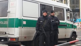 Německá policie zadržela bratry z Kosova, chtěli zaútočit v obchodním domě