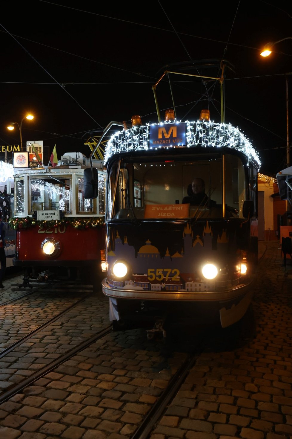 Hlas, který v pražských tramvajích oznamuje zastávky, patří sympatické Dagmar Hazdrové. (ilustrační foto)