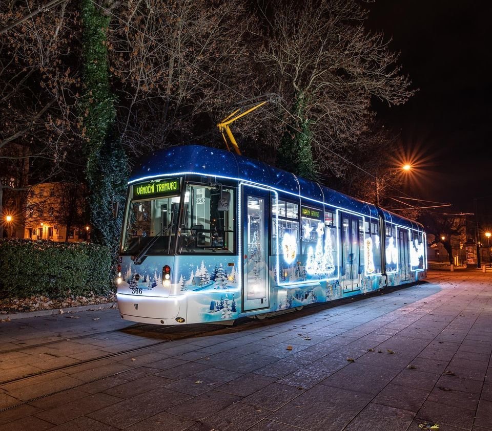 Plzeňská vánoční tramvaj 2020.