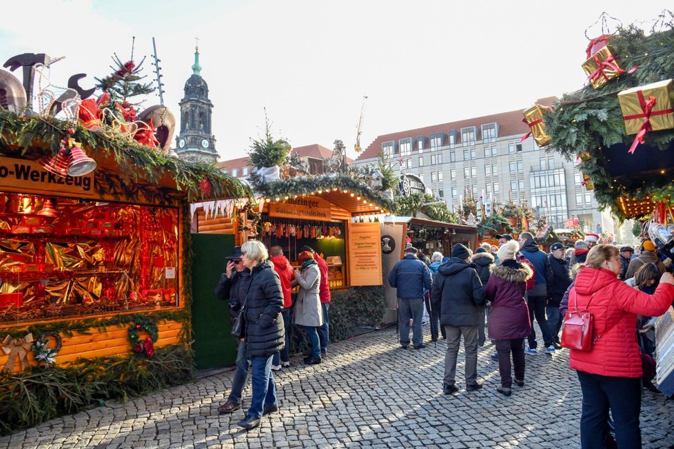 Vánoční trhy v Drážďanech v době před covidem