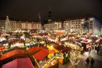 Na náměstí Altmarkt se nachází hlavní vánoční trh Drážďan.