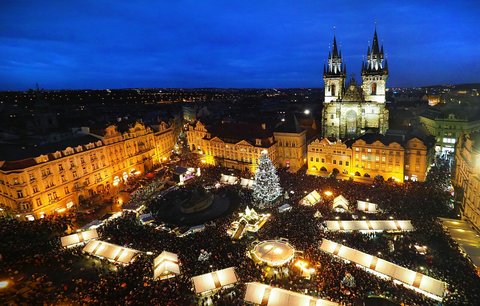 Adventní trhy v Praze startují. Poradíme, kam v Praze zajít za vánoční atmosférou a kde zaparkovat