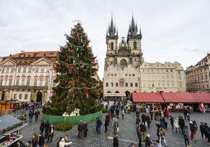 Trhy na Staroměstském náměstí bývají hodnoceny jako jedny z nejhezčích na světě.