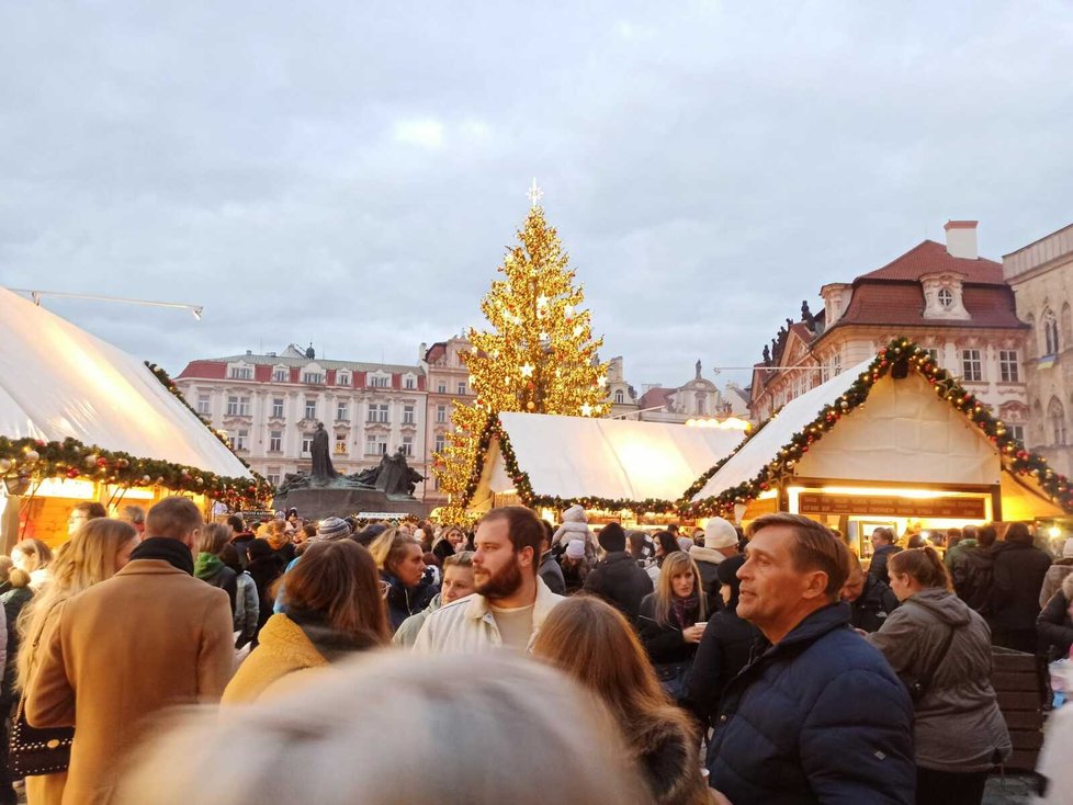 Vánoční trhy na Staroměstském náměstí v celé své kráse (26. listopad 2022)