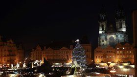 Vánoční trhy na Staroměstském náměstí odstartovaly slavnostním rozsvícením stromečku.