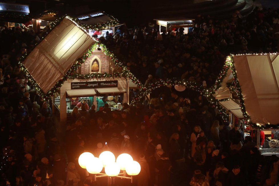 Vánoční trhy na Staroměstském náměstí v roce 2018.