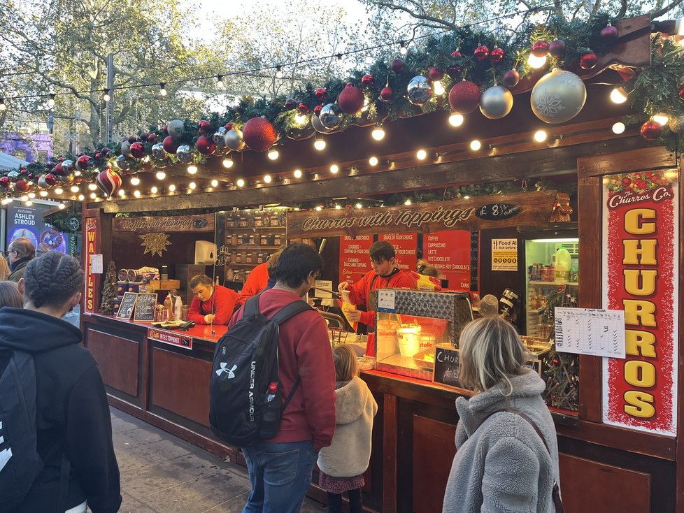 Vánoční trhy v Londýně - španělské koblihy Churros