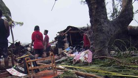 Tichomořské souostroví Vanuatu zpustošila tropická bouře.