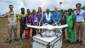 Drony na Vanuatu zachraňují životy, do odlehlých oblastí létají s vakcínami.