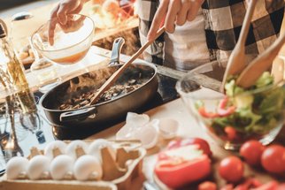 Gastronomické trendy roku 2021: Domácí fine dining, brunch a šéfkuchař do domu