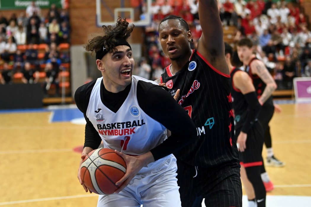 Nymburští ve čtvrtfinále FIBA Cupu nestačili na italské Varese
