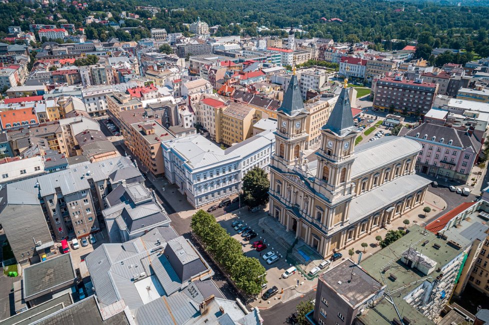 Ostravská katedrála Božského Spasitele.