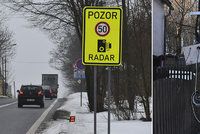 Radary vylétly do povětří! Měřiče rychlosti ve Studánce u Varnsdorfu někomu leží pořádně v žaludku