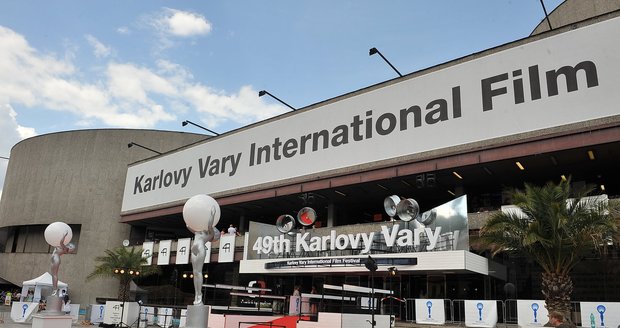 Festival ve Varech v ohrožení: Ve městě roste počet případů žloutenky