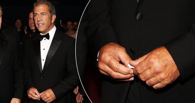 Je vidět, že Mel Gibson přiletěl rovnou z natáčení. Jeho ruce jsou plné oděrek