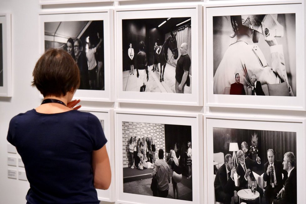 Fotografická výstava mapuje historii festivalu i slavné hosty.